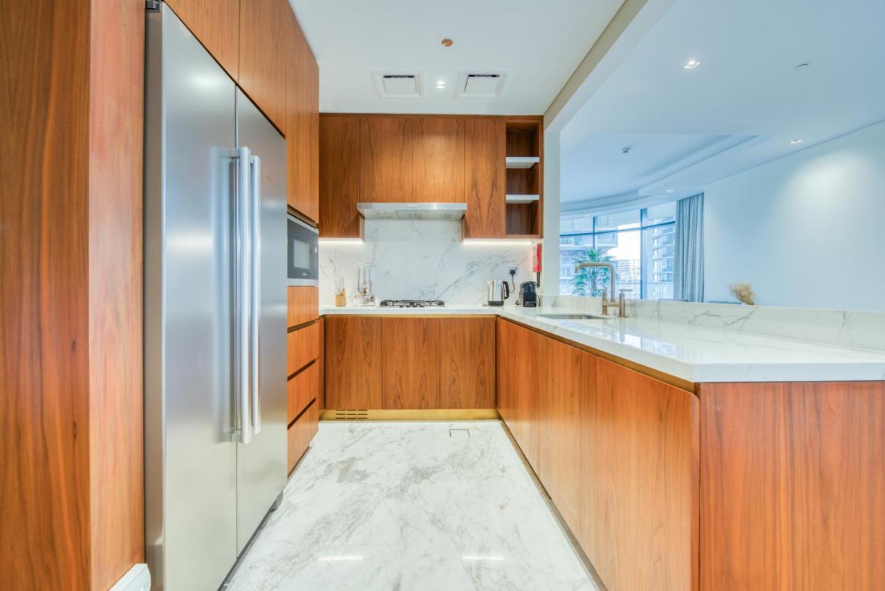 Rh- Upscale Living In The Heart Of The City, 02br, Near Mall Dubaï